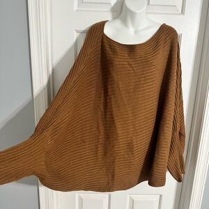 Like new brown of the shoulder oversized sweater